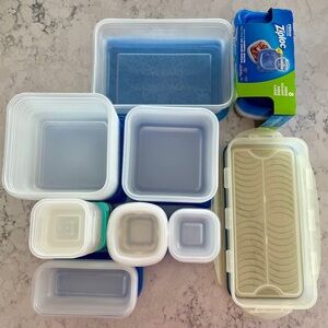 Blue and White Food Storage Container Set Brand New 47 pieces Tupperware set!